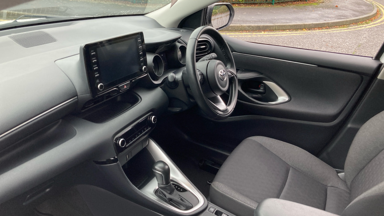 Toyota Yaris 1.5 Hybrid Design 5dr CVT Hybrid Hatchback